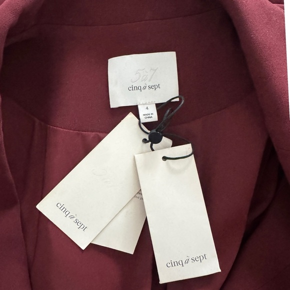 Cinq a Sept Amie Bejeweled 3/4" Puff Sleeve Tailored Fitted
Blazer Size 4 NEW - Picture 13 of 13